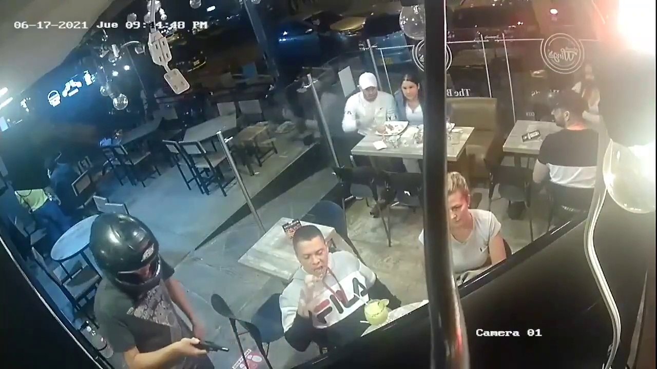 Se faire braquer ne suffit pas à gâcher un bon repas