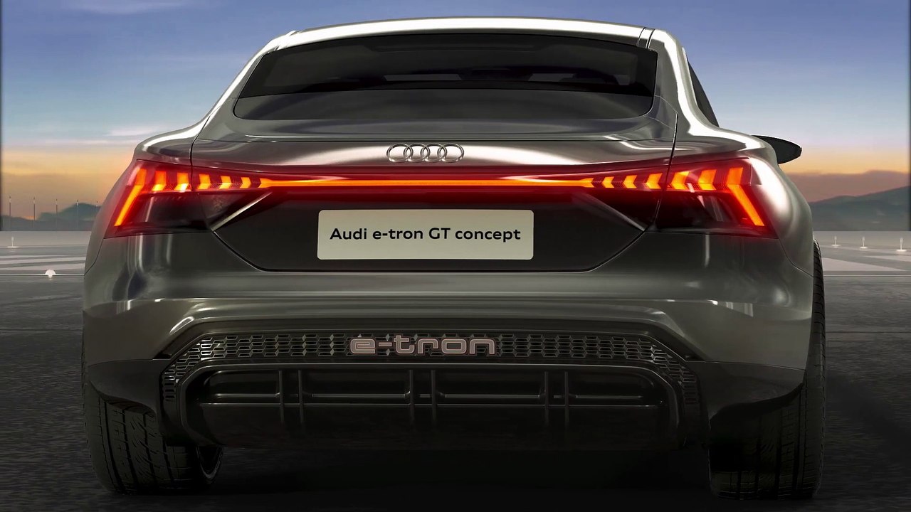 Audi e-tron GT trang bị 2 động cơ điện, công suất 582 mã lực