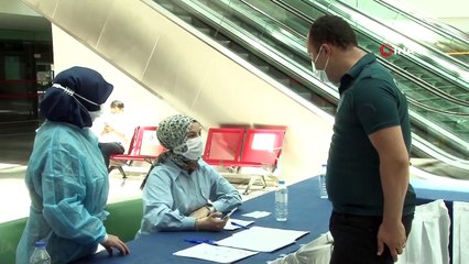 Covid-19 ile mücadele kapsamında Esenboğa Havalimanı’nda da aşılama başladı