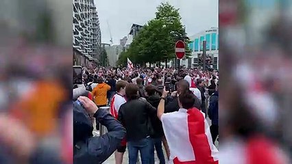 Euro2020, l'invasione dei tifosi a Wembley in attesa di Inghilterra-Germania