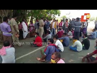 Farmers Block Road Over Mandi Problem In Sonepur
