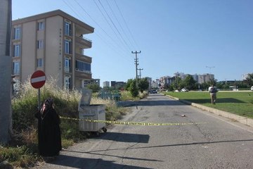 Son dakika haber | POMPALI TÜFEKLE İNTİHAR GİRİŞİMİNİ ÇELİK YELEKLİ MÜZAKERECİ POLİS ÖNLEDİ