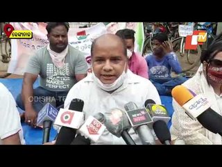 Petrol Price Rise | Students Congress Stages Unique Protest In Dhenkanal