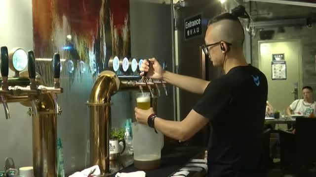 Aumenta el consumo de cerveza en China vinculado a la celebración de la Eurocopa de fútbol