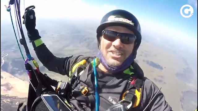 Capixaba sobrevoa de parapente as dunas do Jalapão
