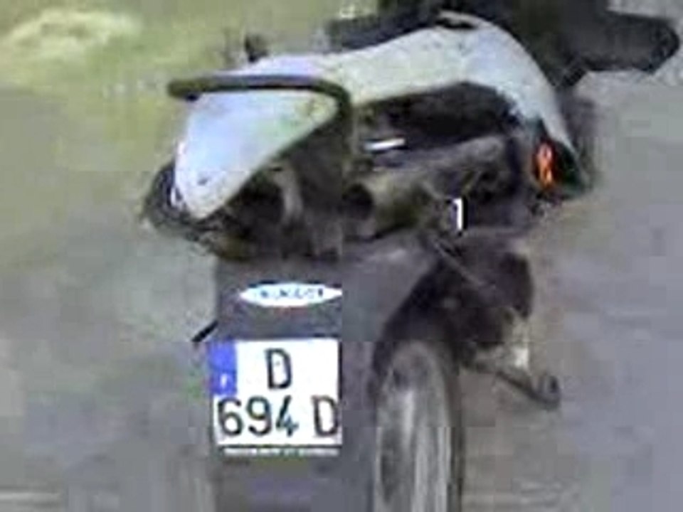 SCOOTER VOLER ET RECUPERER COMME CELA