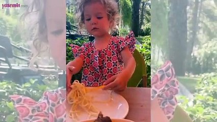 Pelin Akil ve Anıl Altan çiftinin ikiz kızlarından "makarna nasıl yenir" videosu...
