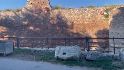 Bursa'da 2 bin yıllık "tarihe çanak tuttular"