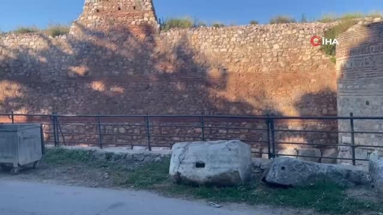 Bursa'da 2 bin yıllık "tarihe çanak tuttular"
