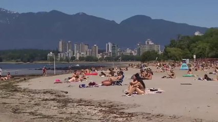 Una ola de calor y tormentas atrapa a medio mundo