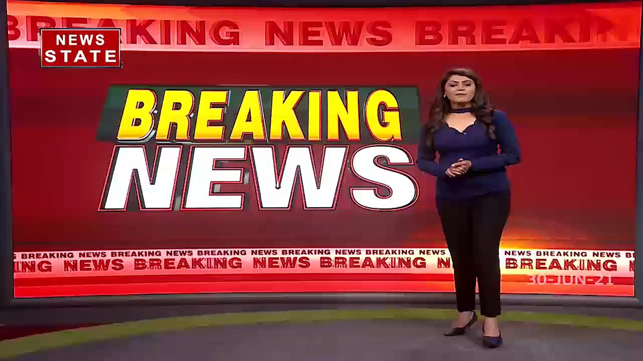 Delhi: नरेला में एक जूते की फैक्ट्री में लगी भीषण आज, दमकल की 15 गाड़ियां आग बुझाने में लगीं