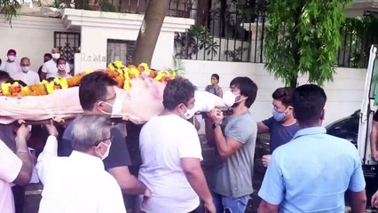 Télécharger la video: Mandira Bedi's husband Raj Kaushal passes away