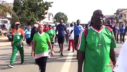 Carp: Randonnée de l’intégration et de la cohésion sociale