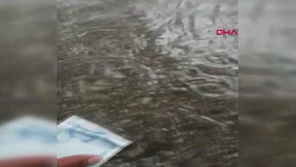 ÇORUM SU BİRİKİNTİSİNDE BULDUĞU PARAYI ZABITA EKİPLERİNE TESLİM ETTİ