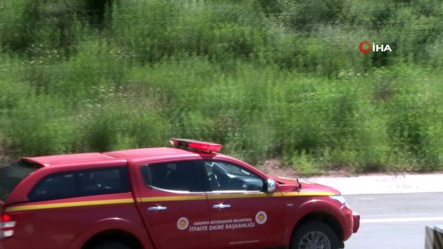 Kışladaki inşaatta göçük altında kalan 2 işçi kurtarıldı