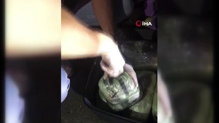 Kargo aracında uyuşturucu ticareti yapan 3 kişi adliyeye sevk edildi