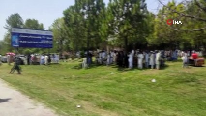 - Pakistan’da AstraZeneca ve Pfizer/BioNTech aşılarının bulunmaması protesto edildi
