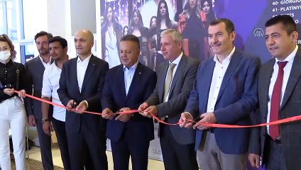 Antalya'da düzenlenen deri fuarı yoğun ilgi gördü