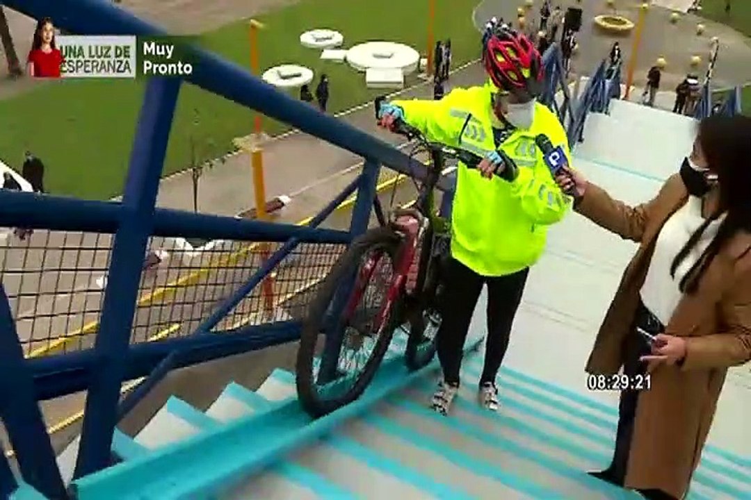 Alcalde Muñoz supervisa nuevos puentes peatonales en la Costa Verde