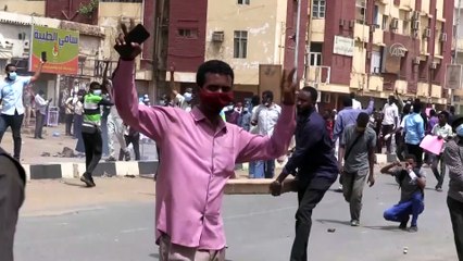 Download Video: HARTUM - Sudan’da polis hükümet karşıtı göstericileri göz yaşartıcı gazla dağıttı