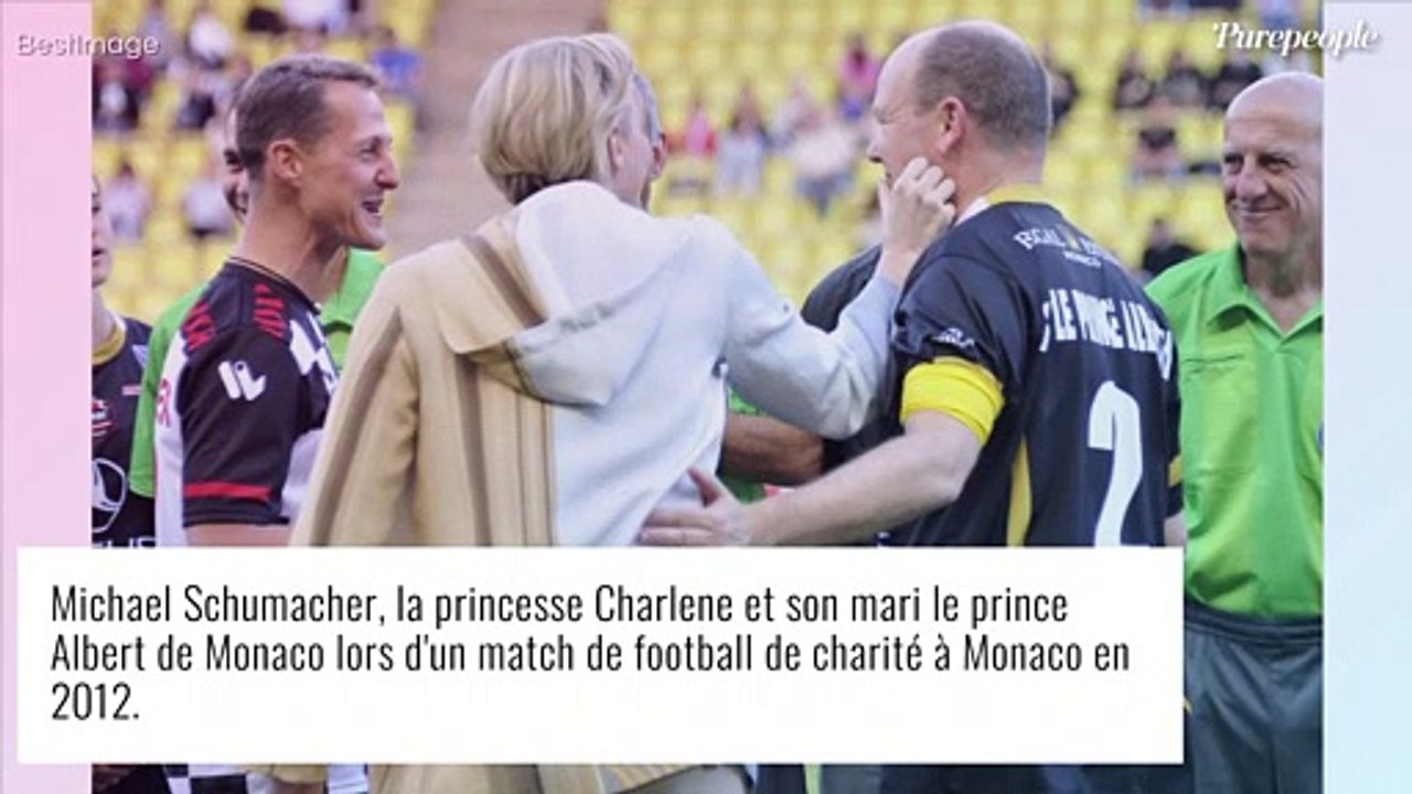 Albert et Charlene de Monaco fêtent leurs 10 ans de mariage : leurs rares gestes tendres en photos