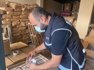 MALTEPE'DE 150 BİN ADET CİNSEL İÇERİKLİ ÜRÜN ELE GEÇİRİLDİ