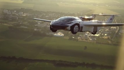Aterriza el coche que surca los cielos