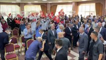 SAKARYA - Yeniden Refah Partisi Genel Başkanı Fatih Erbakan, partisinin Pamukova İlçe Kongresi'ne katıldı