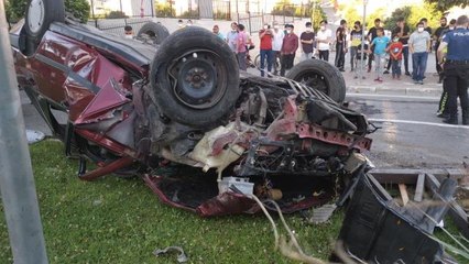 Gebze'de takla atan otomobilde bulunan 4 kişi yaralandı