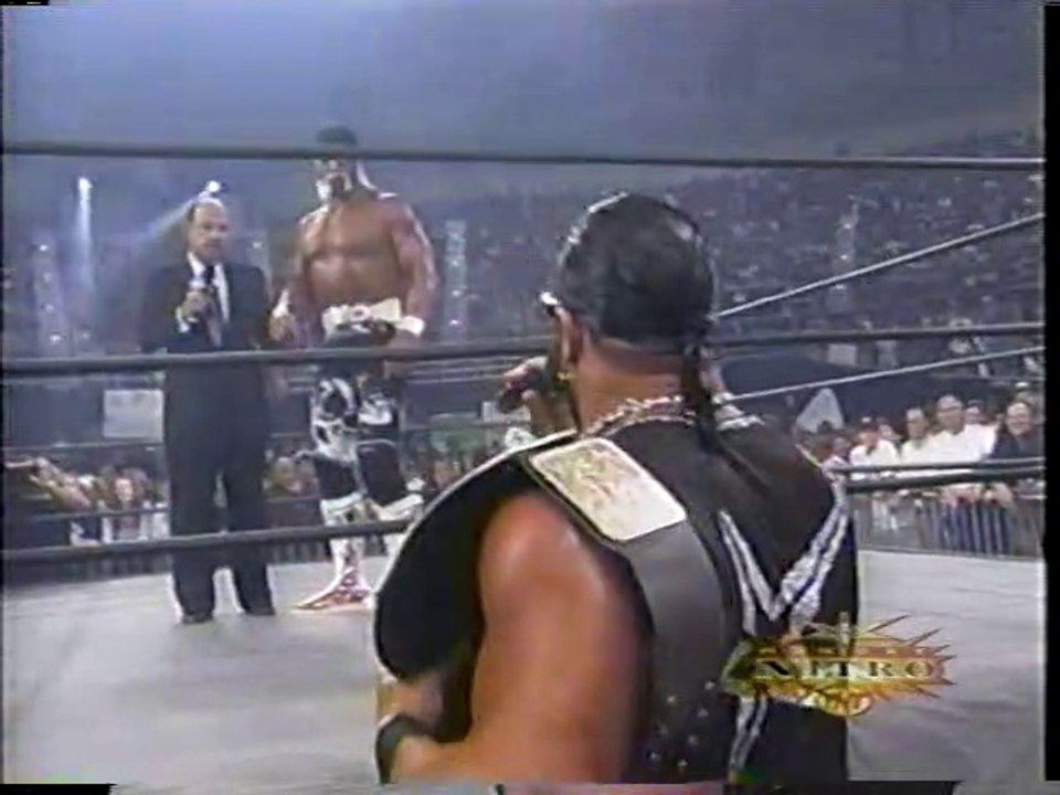 Hogan accepts an open challenge [1999-07-12]