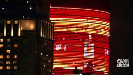 Çin'de görkemli gösteri