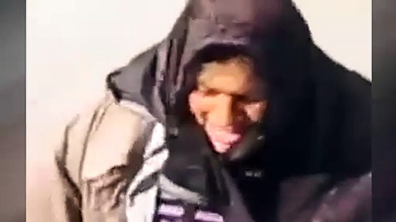 Sesiyle kendisine hayran bıraktı