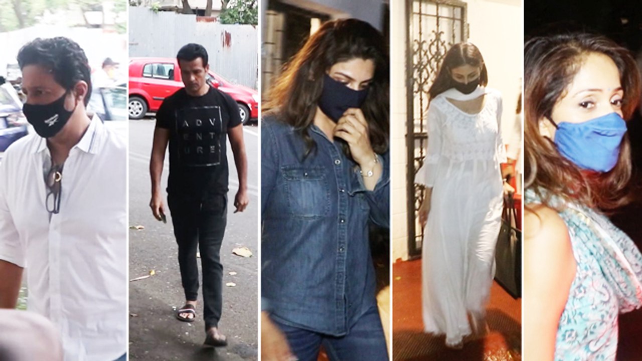 Raveena Tandon, Mouni Roy, Rohit Roy And Others Visit Mandira Bedi's House