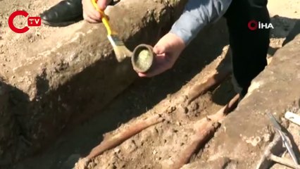 Roma çeşmesinin yanında bin yıllık iskelet bulundu