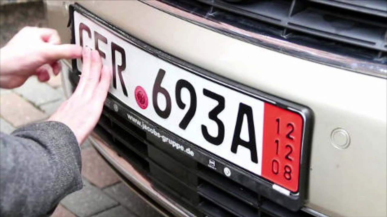 Plaques rouges : tout savoir sur les plaques d'export allemandes !