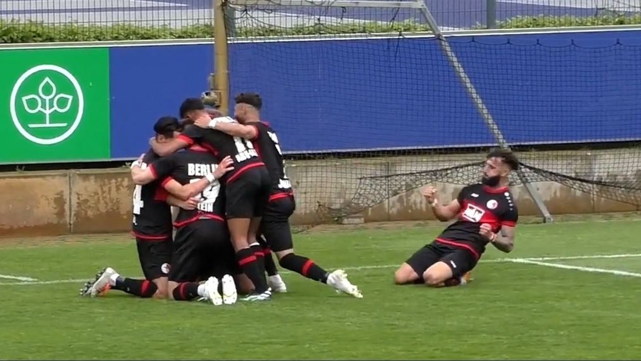 Berliner AK eliminiert Titelverteidiger: Halbfinal-Aus für Altglienicke