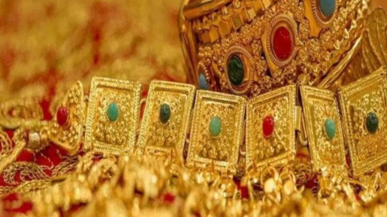 Jewellery shop looted in Mumbai, owner shot dead