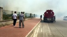 ANTALYA -  Zeytinpark'ta ormanlık ve çalılık alanda yangın