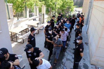 'VATAN' OPERASYONUNDA GÖZALTI 270 OLDU; 55 ŞÜPHELİ ADLİYEDE