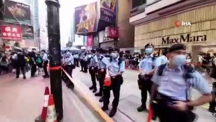 - Hong Kong'un Çin'e bırakılmasının yıl dönümünde geleneksel protestolara yasak