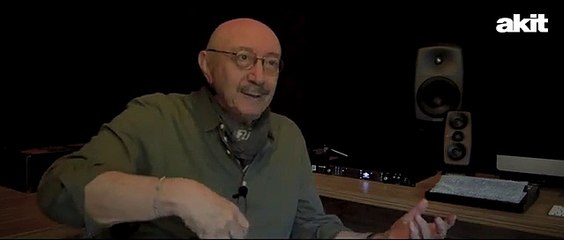 Özdemir Erdoğan'dan Erkan Oğur'a tepki!