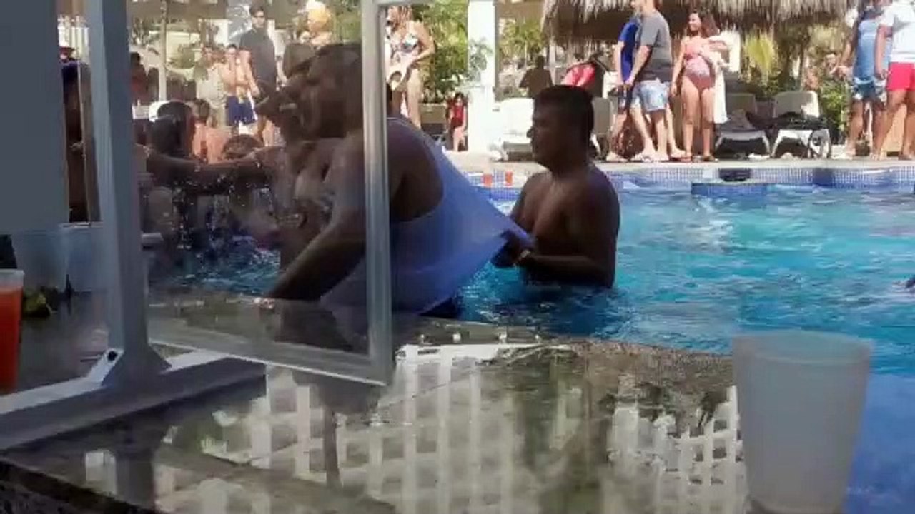 Se arma trifulca en Mazatlán