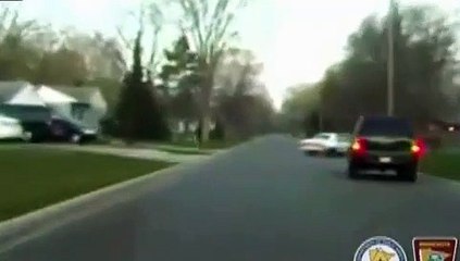 Trafik polis gördüklerine inanamadı