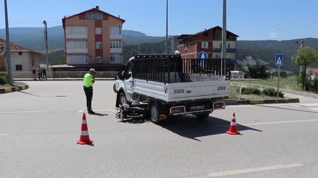 Kamyonetle çarpışan motosikletin sürücüsü ağır yaralandı