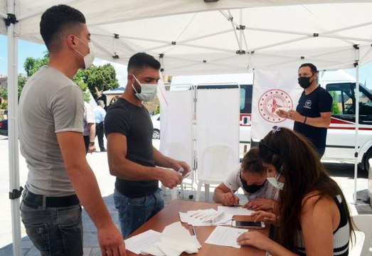 Kovid-19 aşılama oranı en yüksek ikinci kent Amasya'da aşı çadırları kuruldu