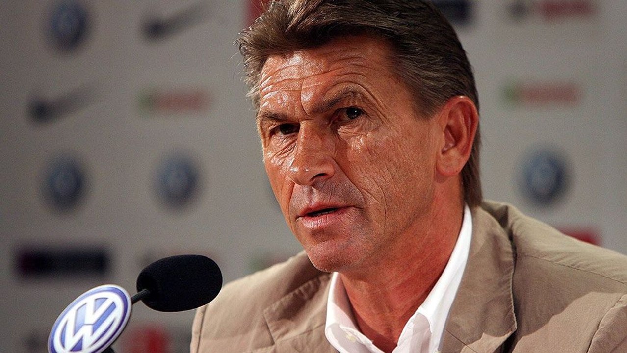 Augenthalers Pressekonferenz: 'Ich frage und ich antworte'