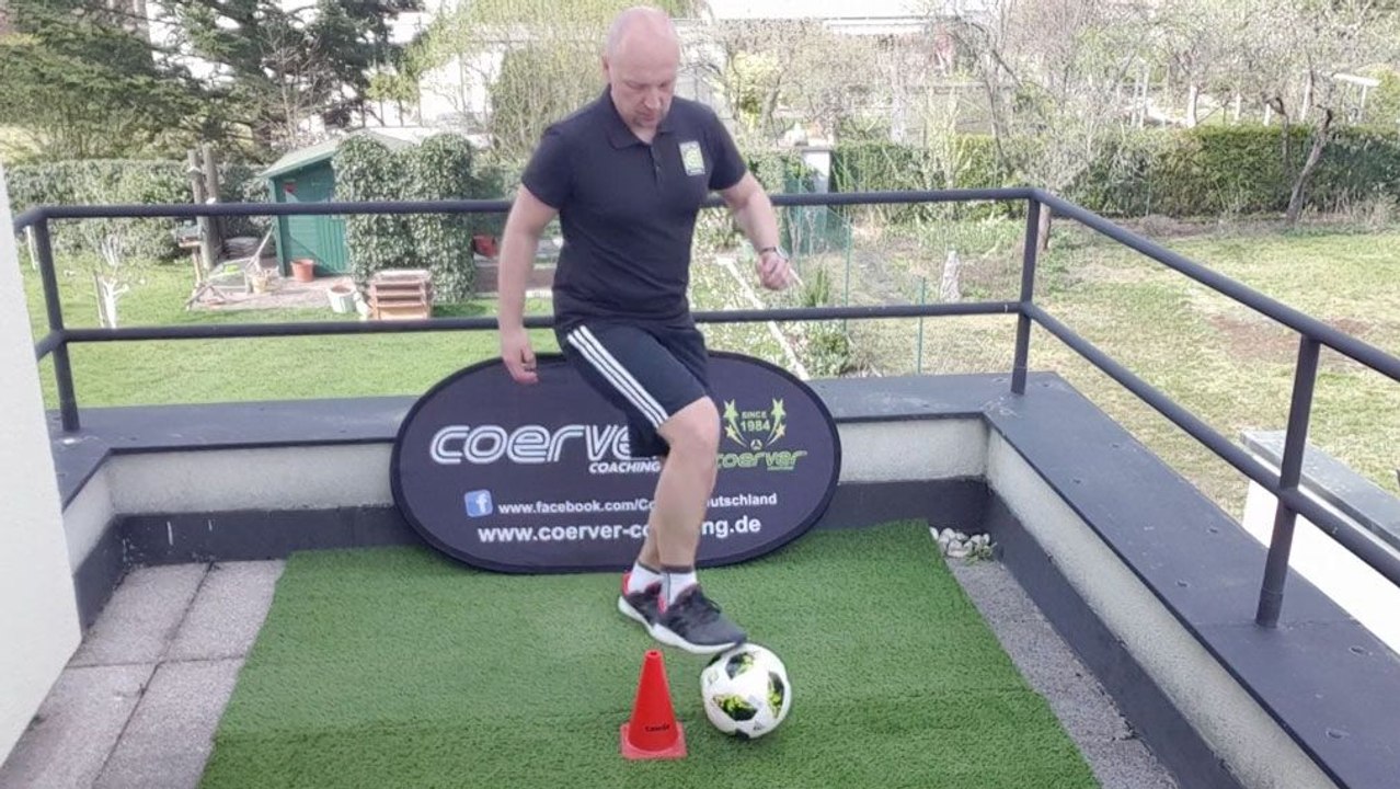 Outside, Inside, Drag Flicks: Pull-Push-Variationen mit Hindernis