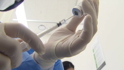 50대, 26일부터 모더나...AZ, 50살 이상만 접종 / YTN