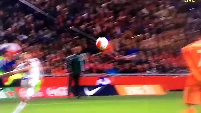 Van Persie'den kendi kalesine müthiş gol