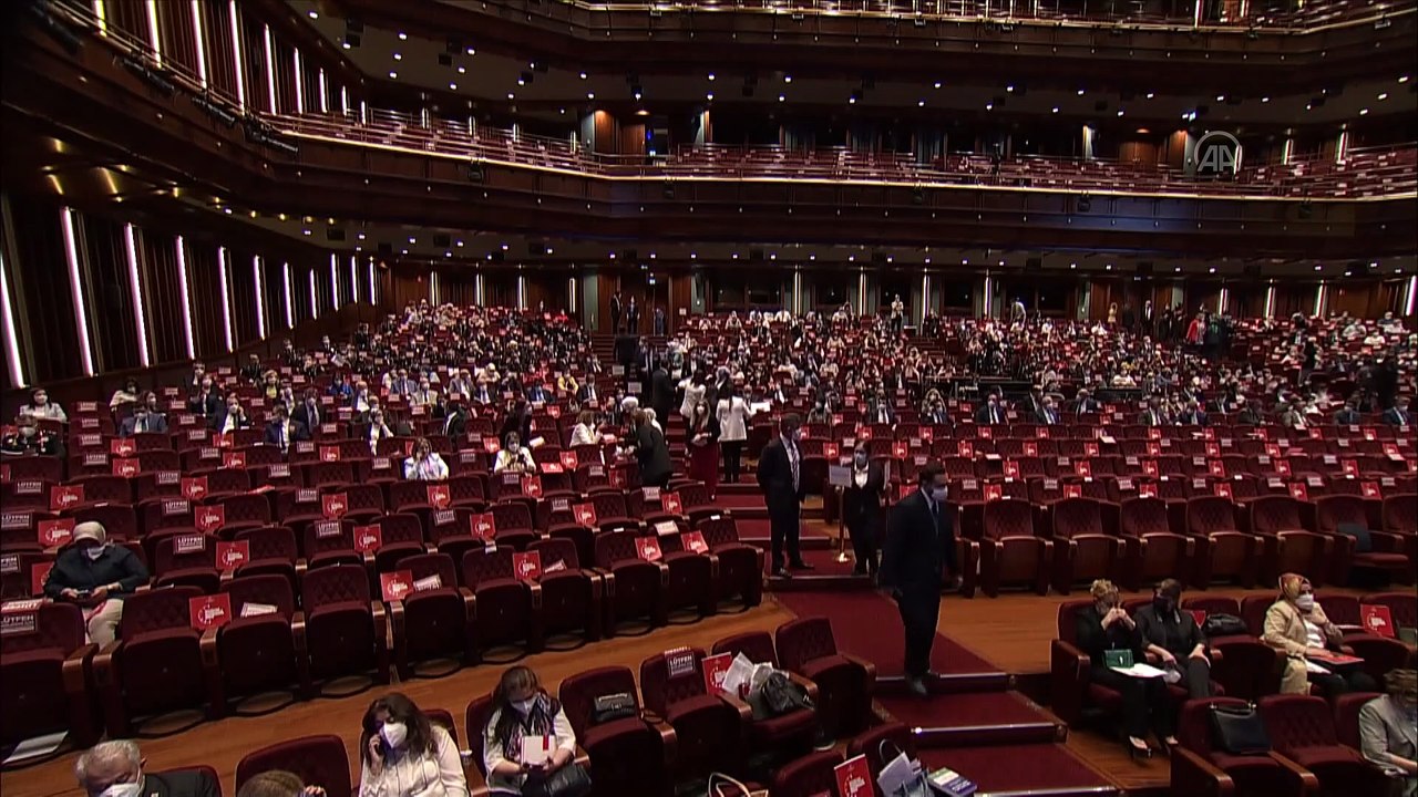 ANKARA - Cumhurbaşkanı Erdoğan: 'İnsanları sadece cinsiyetlerinden dolayı üstünlük sınıflamasına tabi tutan anlayışın bizim medeniyetimizde ve kültürümüzde yeri yoktur'